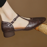 Greta – Chaussures classiques en cuir avec détail tressé