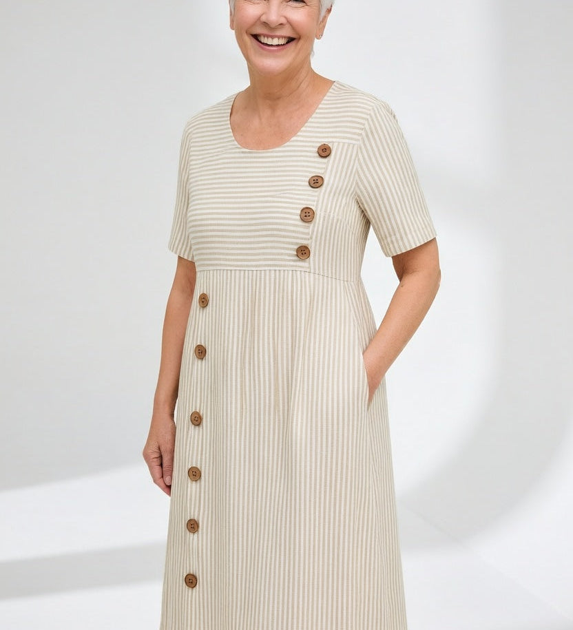 Linéora™ — Robe rayée fluide au charme estival