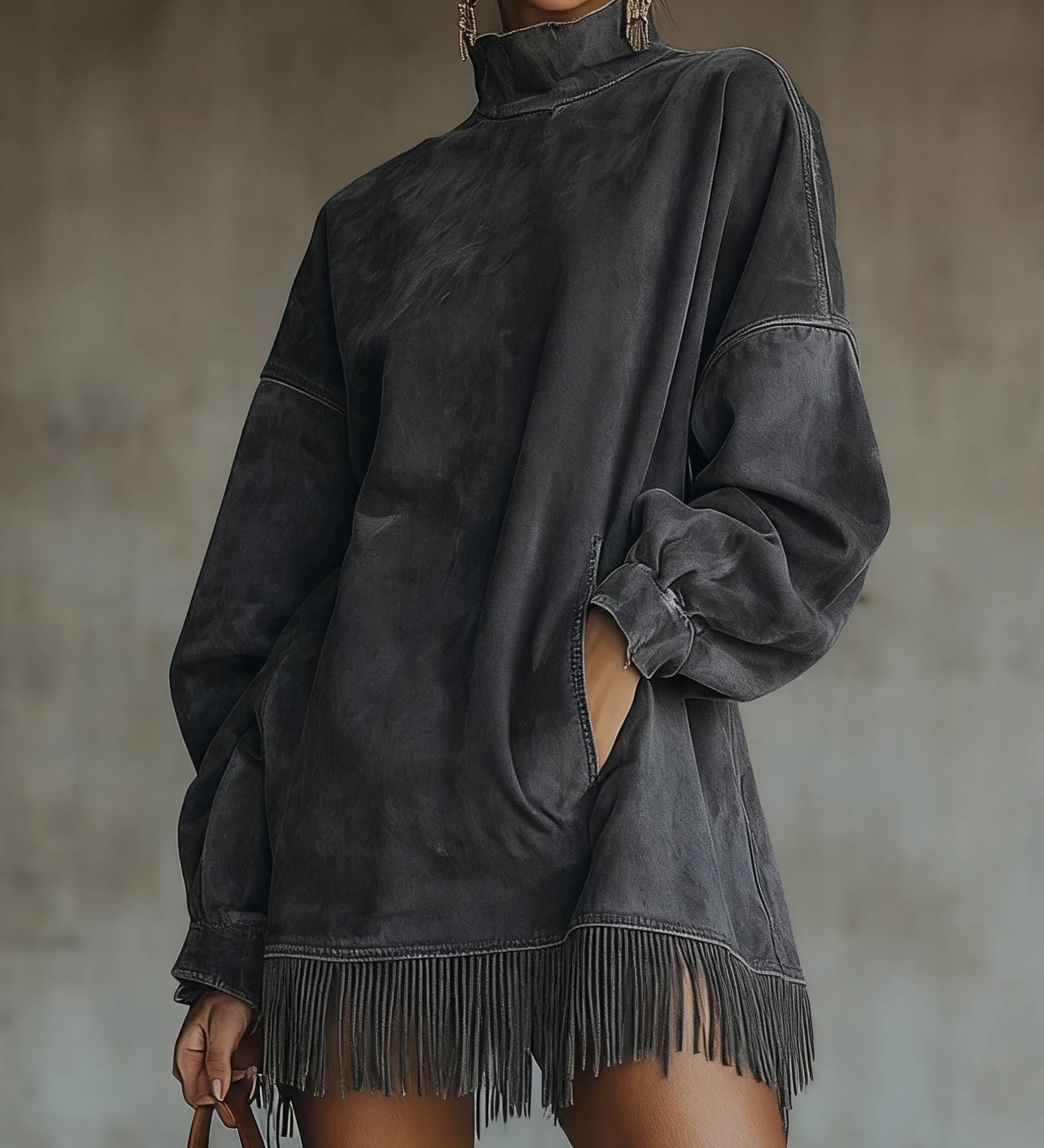 Gabrielle | Robe en Suédine à Col Montant et Franges