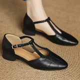 Greta – Chaussures classiques en cuir avec détail tressé