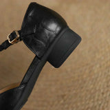 Greta – Chaussures classiques en cuir avec détail tressé