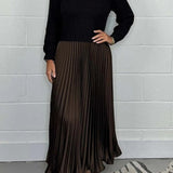 Claudine™ – La Robe Pull Plissée Élégance et Confort