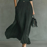 Elvire | Robe Longue Plissée à Revers et Taille Haute
