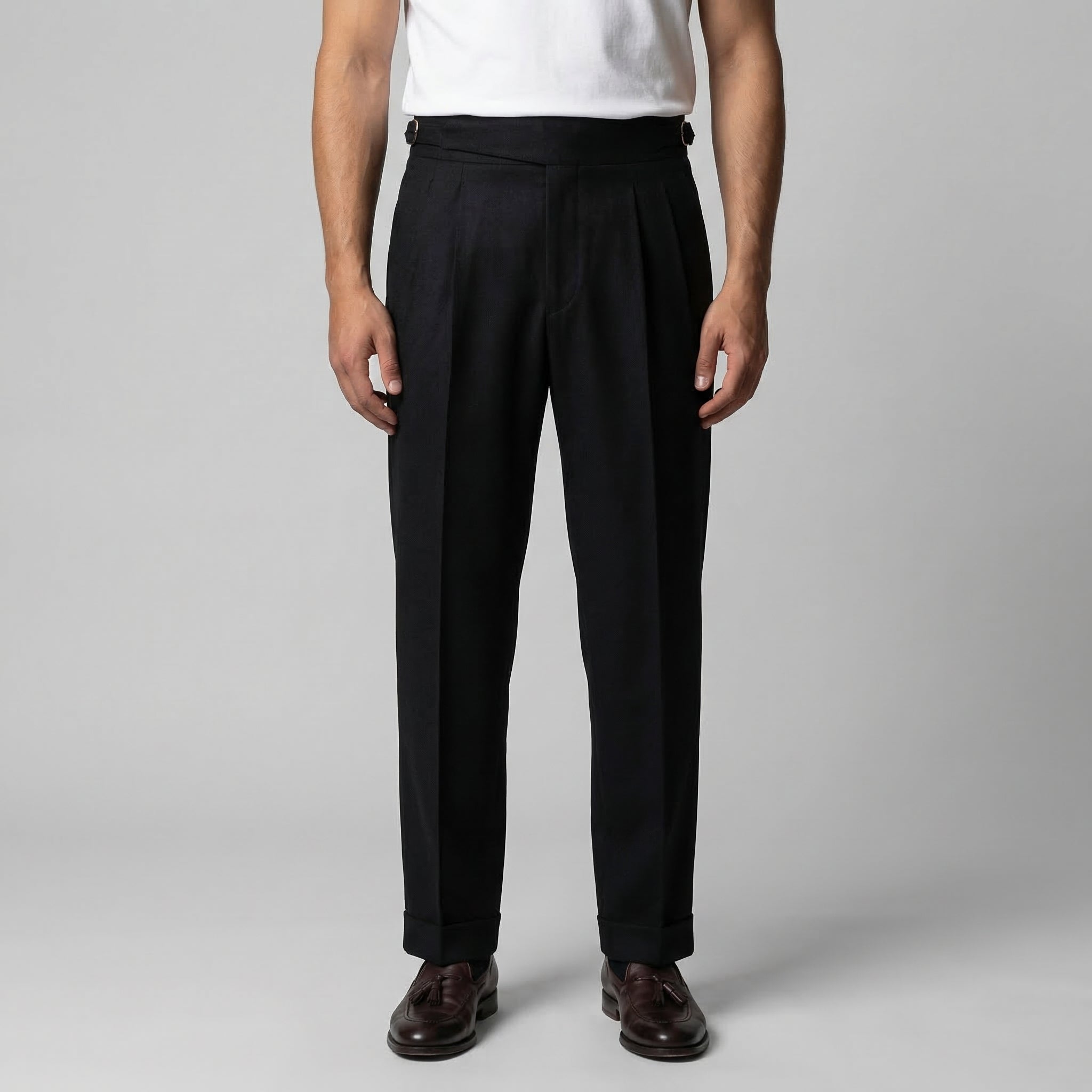 Pantalon homme à plis ajustable